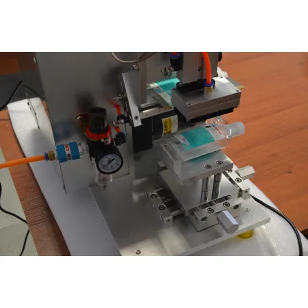 Etykieciarka butelek płaskich EMP 4